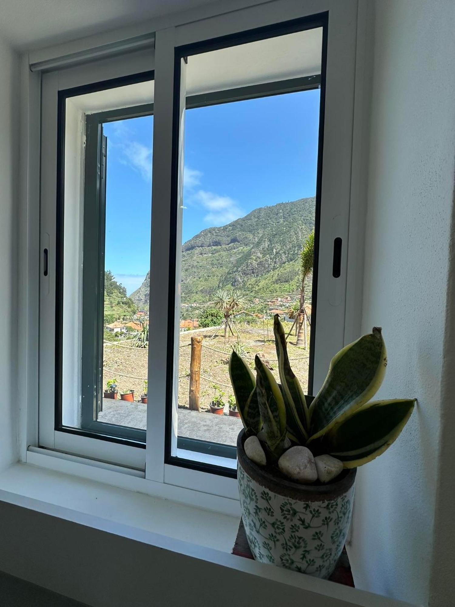 The Valley House * Sao Vicente (Madeira)