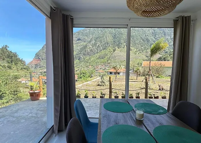 The Green Valley House