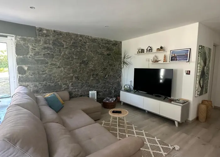 The Green Valley House